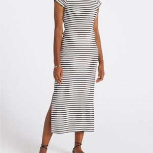 Logan Fitted Black and White T-Shirt Dress Size L